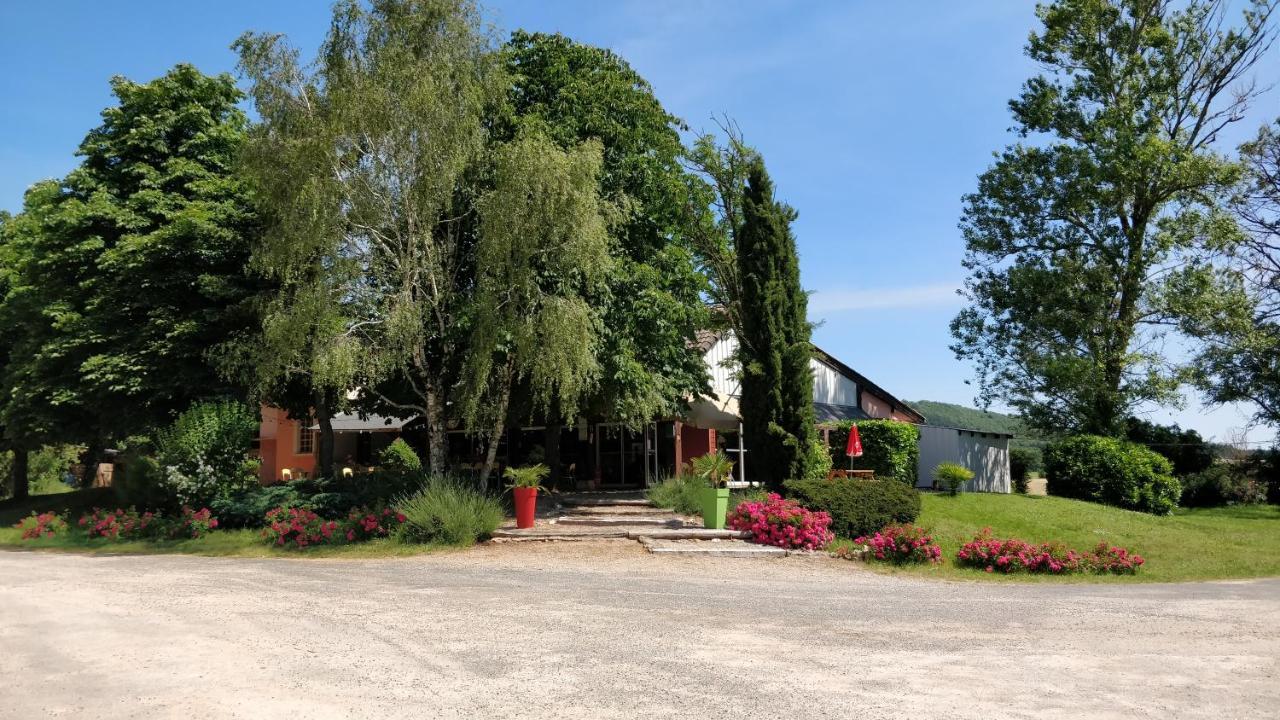 Camping Au Tour De L'Aveyron Л'Опитале-дю-Ларзак Экстерьер фото